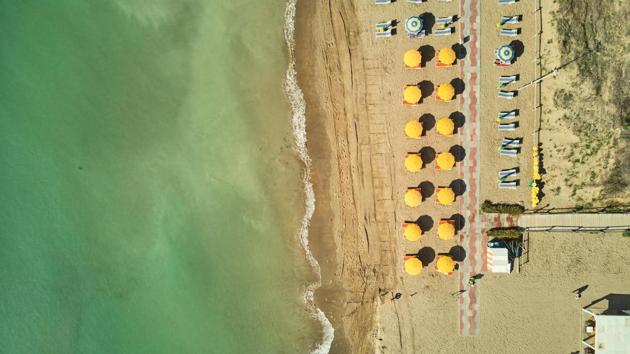 Aparthotel La Pineta Lido di Jesolo Exterior photo
